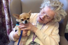 pet-therapy-nursing-home-rotherham-3