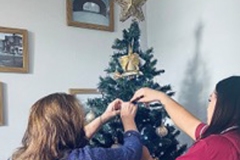 Care home Rotherham - decorating for Christmas