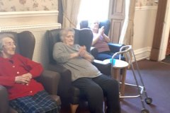 1-clapping-for-carers-chesteClapping for carers - care home in Chesterfieldrfield-care-home-8