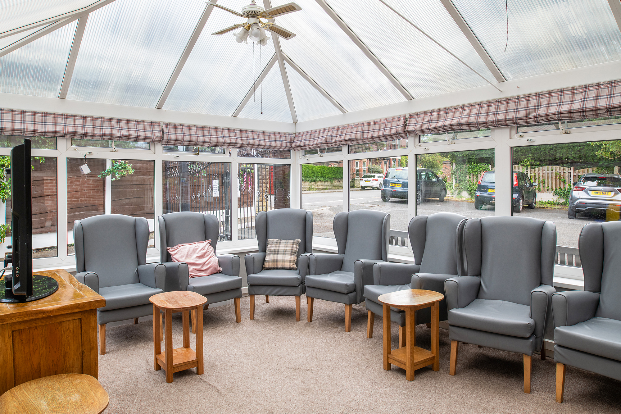 Charnley House Care Home in Hyde- conservatory