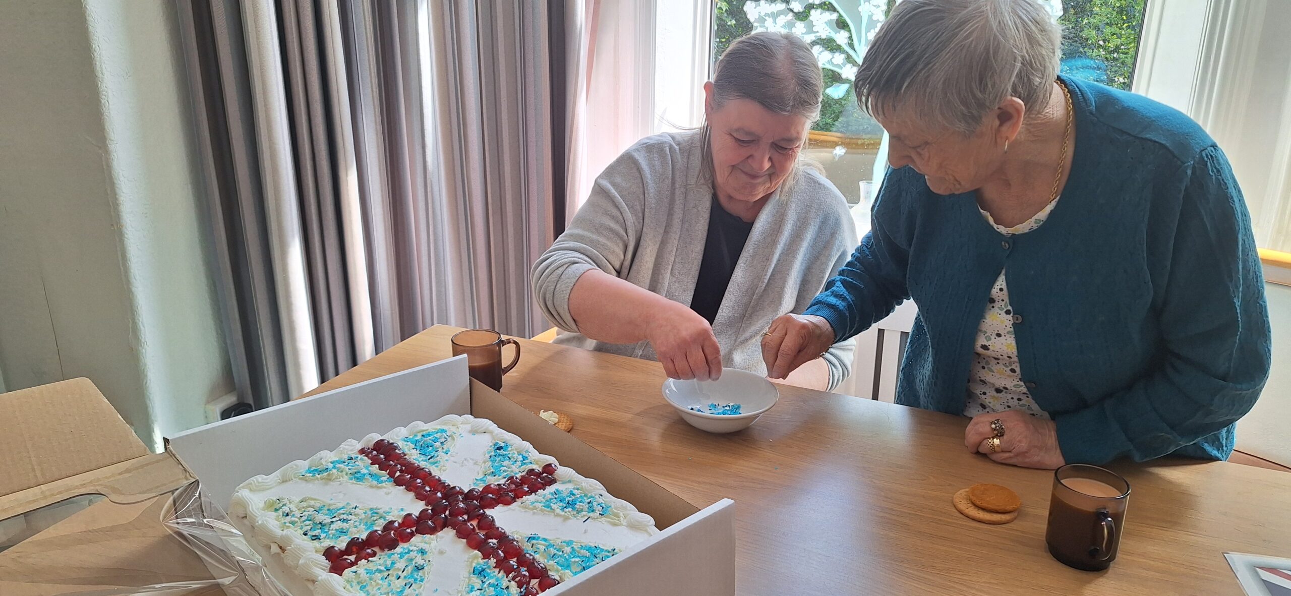 VE Day cake decorating